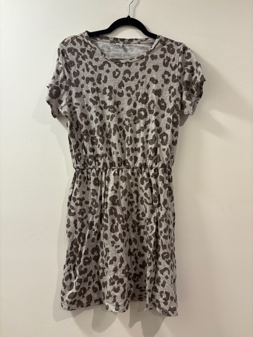 Old Navy | Short Sleeve Leopard‎ Print Dress in Taupe and Brown